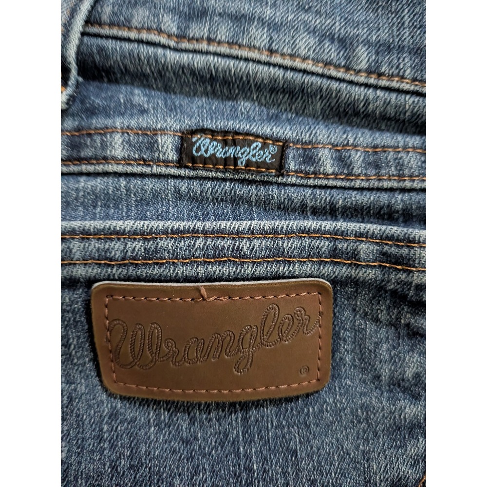 Wrangler Cowboy Cut Slim Fit Jeans Mens 38x30 Medium Wash Blue Denim 936DEN - Picture 4 of 7